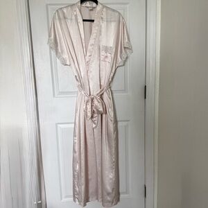Vintage Christian Dior Women’s Soft Pink Satin Robe with Lace Accents